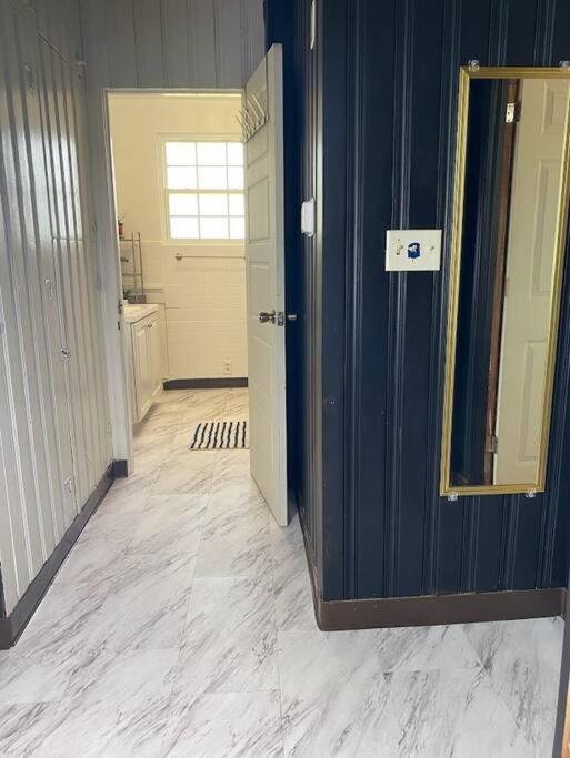 Cozy Home, King Bed, 3 Bedrooms,Close To Downtown Beaches Towncenter جاكسونفيل المظهر الخارجي الصورة